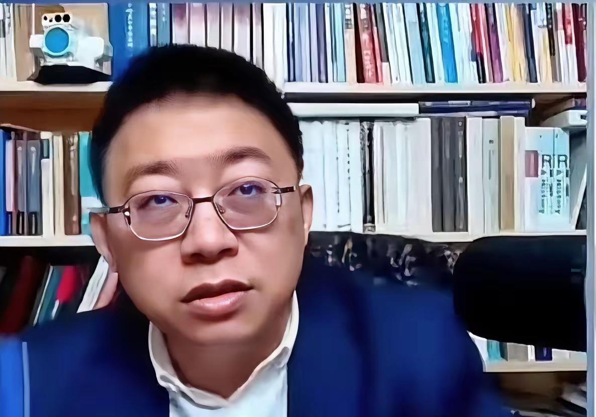 沈逸教授一句“满足你那莫名其妙的圣母心”，简直说到了大伙心坎里！总有人对着那些没