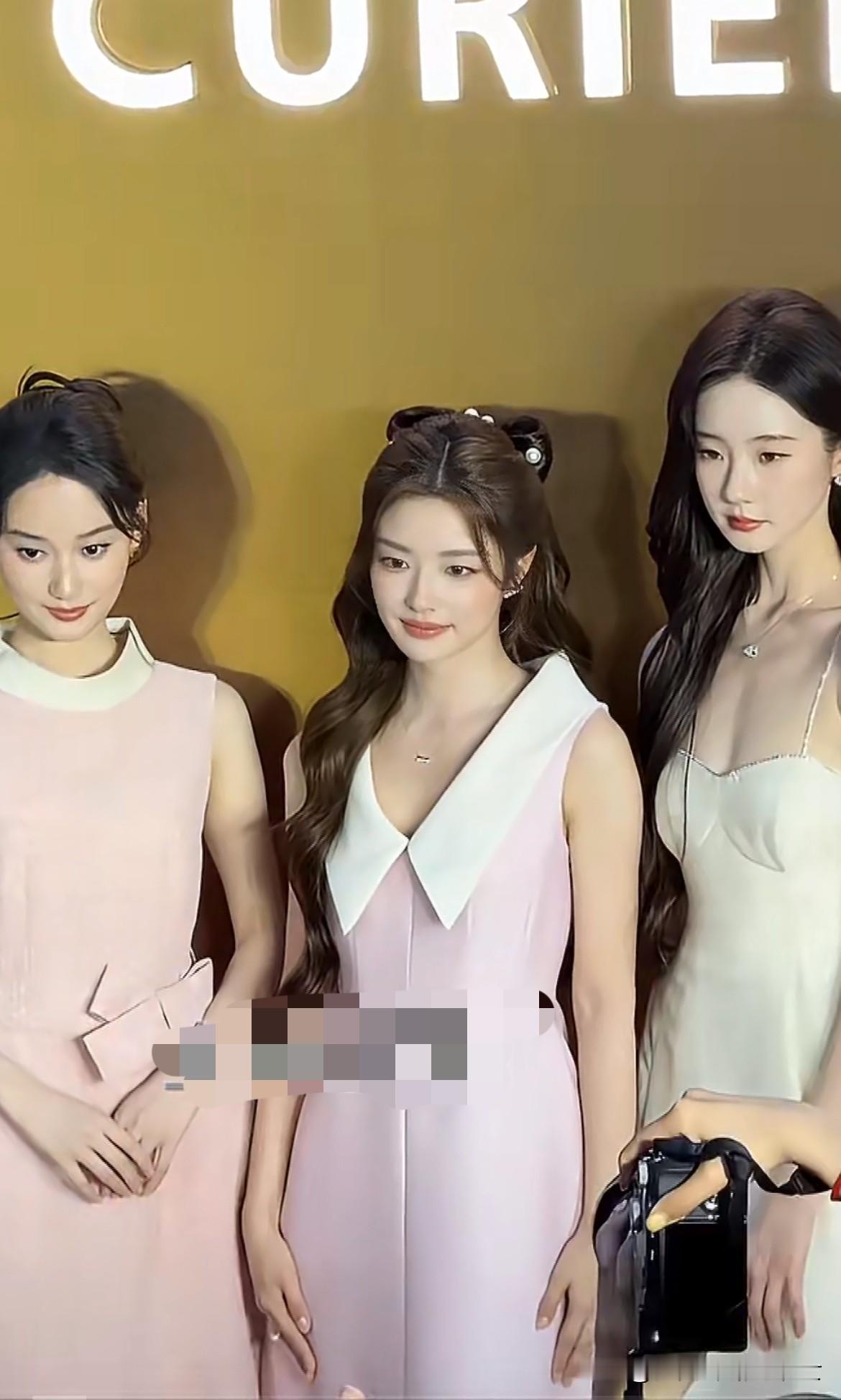 看了这三位美女的同框图，只想说可爱娇俏在气质面前真的不值一提！就在刚刚，夏梦、