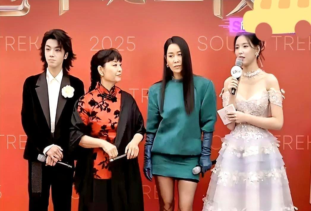 这叫《声鸣远扬》的节目，有点意思。请了殷秀梅这种国家队级别的腕儿当评委，结