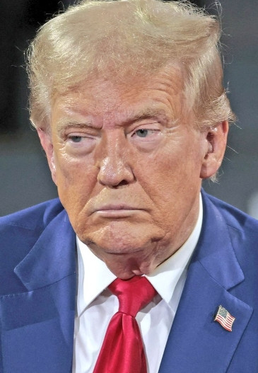 特朗普在接受美媒电话采访时说，“当美国加税到了145%的时候，那就是不和中国做生