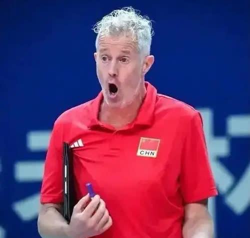 谁让海宁下课谁就下课！随着中国男排在世界男排锦标赛上小组赛三