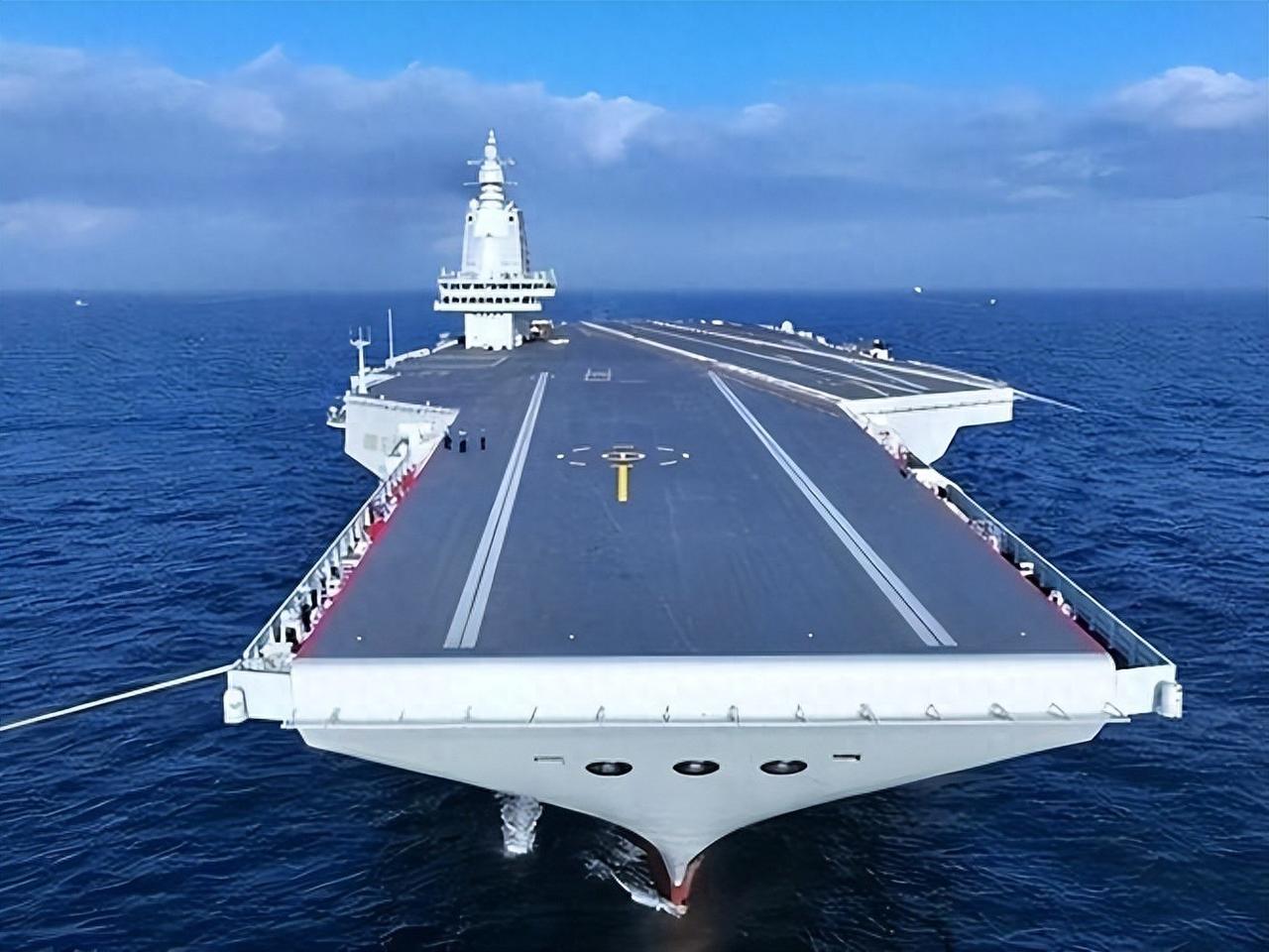 一个数字，让全球防务圈都傻了——美国建一艘同级别的核动力航母，船坞阶段要花50个