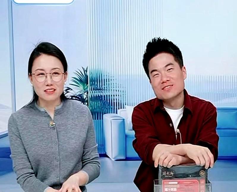 董宇辉刚套上那件扎眼的亮色新衬衫坐进直播间，弹幕直接炸锅。几十万人死死盯住他的领