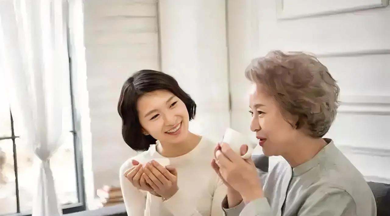 婆婆这十年一直默默帮我，现在想想她真是个明白人。我刚结婚那会儿婆婆每天打扫做饭