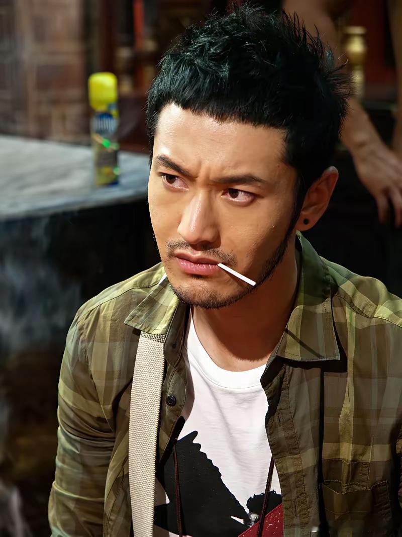 那尔那茜结果出炉，黄晓明落榜的含金量还在上升。​跌倒了一个那尔那茜，却无意中扶起