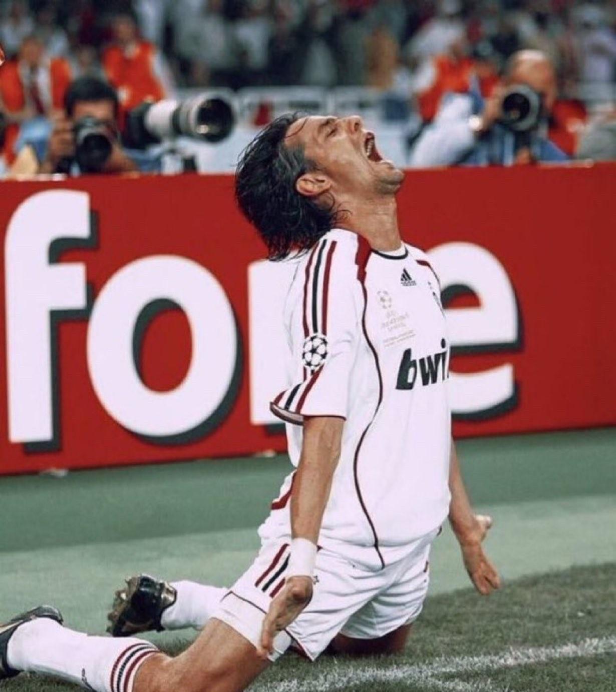 卡福谈因扎吉：“因扎吉连三个颠球都做不到，但他就是能进球。他的跑位意识非常出色