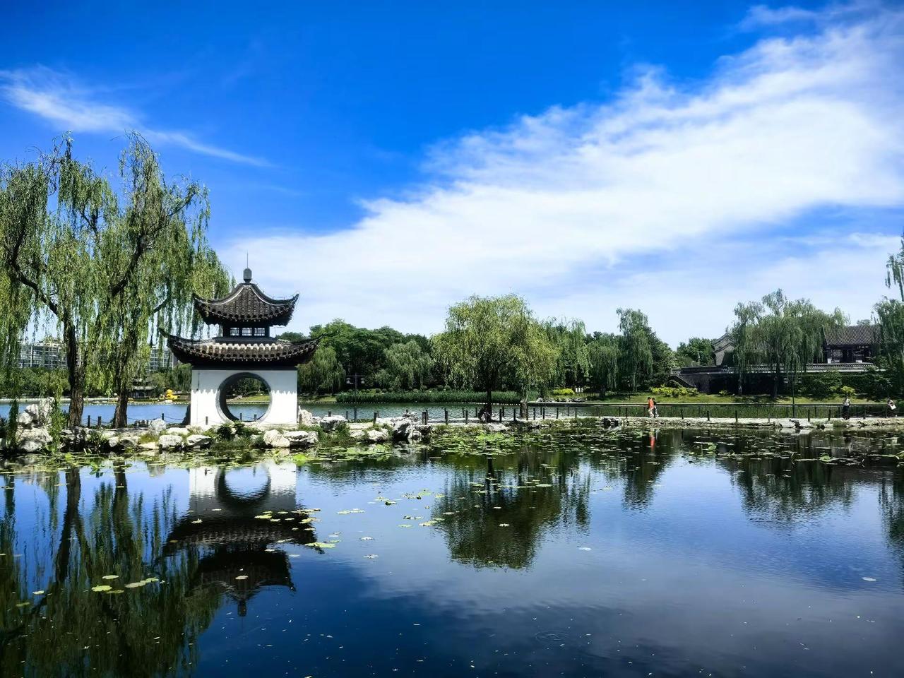 陶然亭公园市北京市民，尤其是生活在南城附近的市民休闲娱乐的好去处。持北京市公园