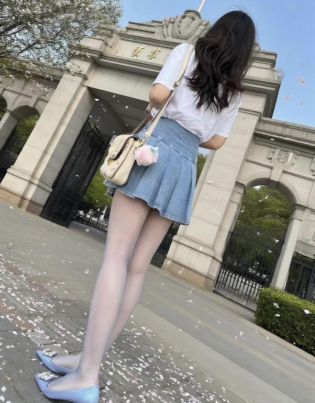 真的有那种又长又直的腿吗