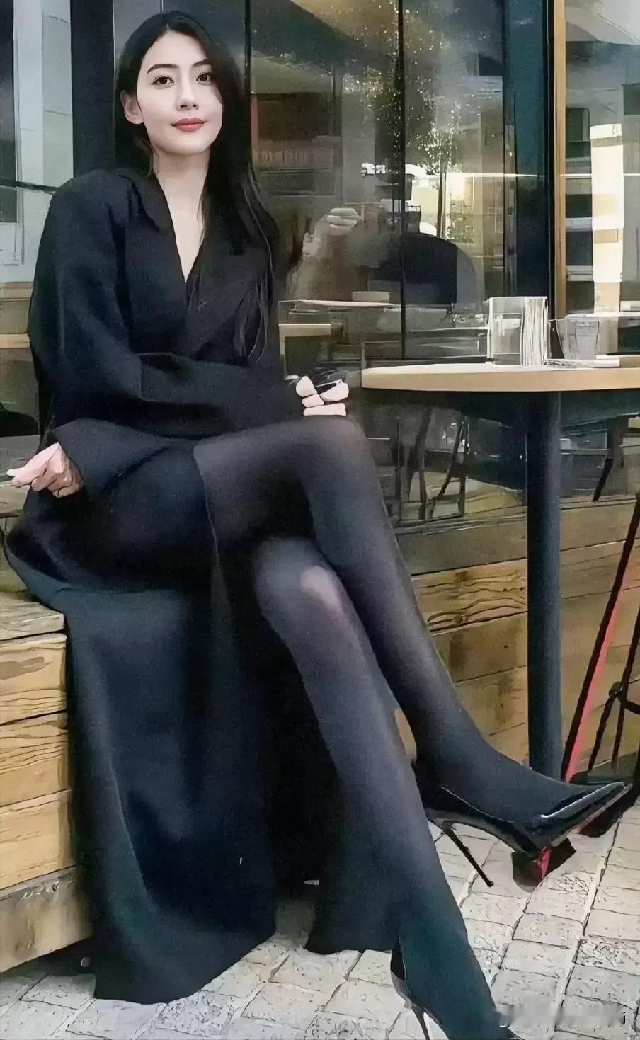 美不美看长腿！