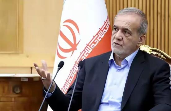 全世界其实都被特朗普给耍了，所谓的打击伊朗，从头到尾就是个用来迷惑所有人的幌子，