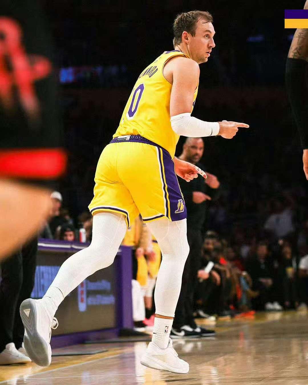 三分5中5高效27分，湖人是如何得到肯纳德的杜兰特不打，让本轮系列赛悬念丛生；