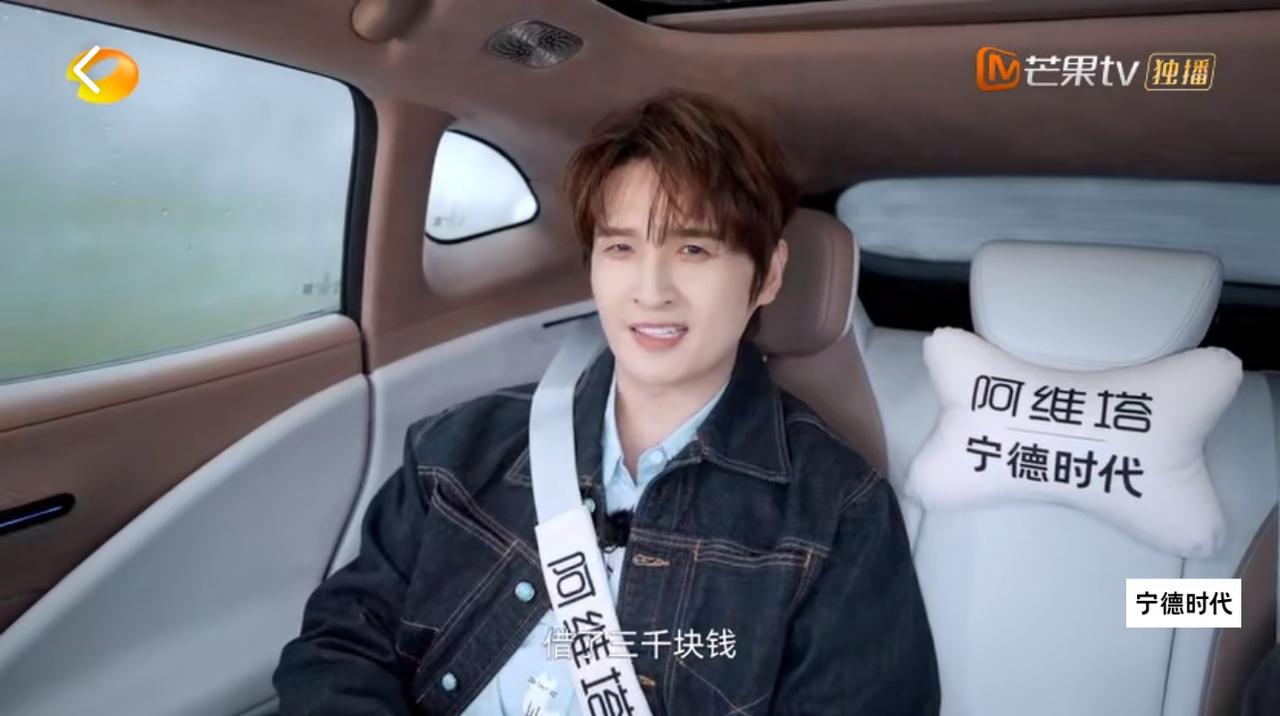 张远说与苏醒等哥几个的友情比爱情更刻骨铭心。这是张远出的那本书里的话。实际的