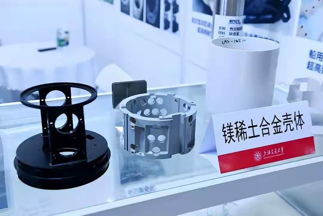27国收到通知，中方划下红线，看了美国的下场，冯德莱恩默不作声事件核心（2026
