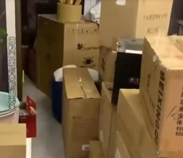 南通，潘先生通过第三平台，预约了同城搬家服务。在谈好价格之后，说好700元，搬家