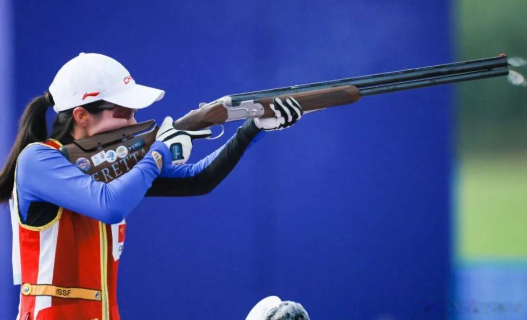 射击世界杯总决赛在卡塔尔多哈进入最后一个比赛日，中国选手江伊婷在飞碟女子双向赛场