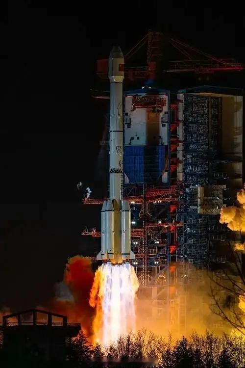 *真是刺激！就在2026年7月23日，长征三号乙火箭从西昌卫星发射场升空后不久，
