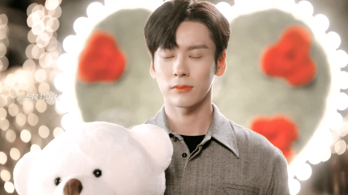 魏哲鸣一次人夫天下闻许淮颂这个角色真的很有记忆点🙌表面看上去高贵又清冷，作为大