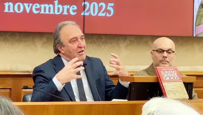 11月25日，意大利前外交部次长维尔内帝说，日本此举明确告知中国，不会容忍台湾遭