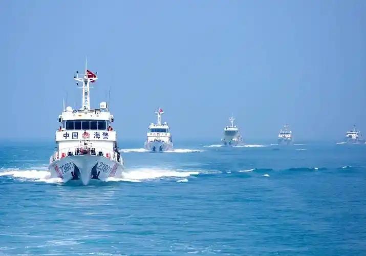 菲律宾媒体愤怒了：中国在仁爱礁派出3艘海军舰艇+5艘海警舰艇，阻止了企图轮换人员