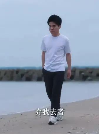 与辉同行新视频！评论区里故事多！董宇辉：弃我去者，昨日之日不可留，乱我心者，