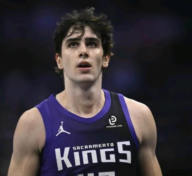 没对比就没伤害，国王42号秀马克西姆揭开杨瀚森首轮16号新秀的遮羞布！马克西姆