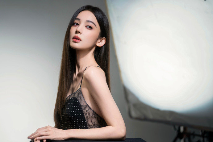 娜扎秀色可餐大美女娜扎ccd生图直出 娜扎ccd生图直出，完全秀色可餐大美女！