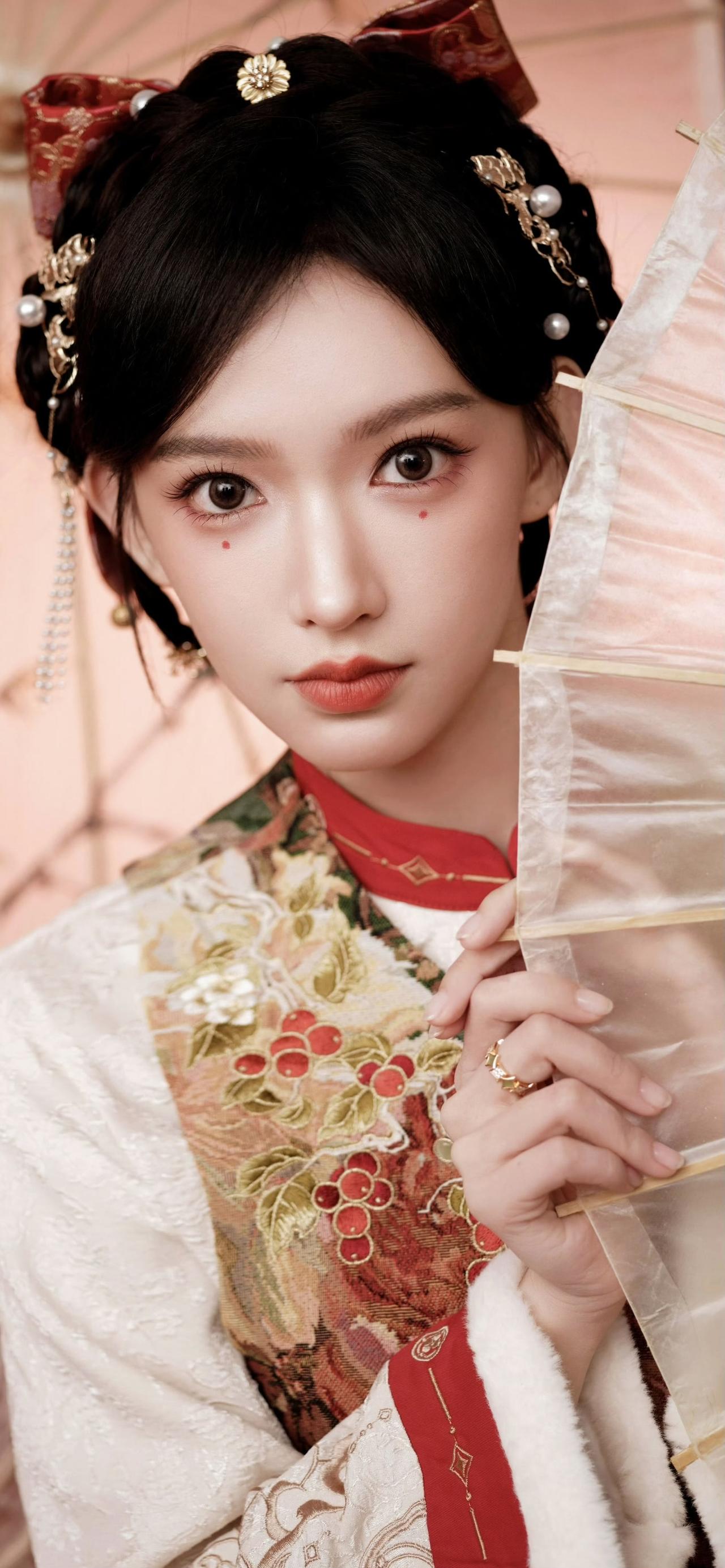 美女壁纸-第5749期-程潇