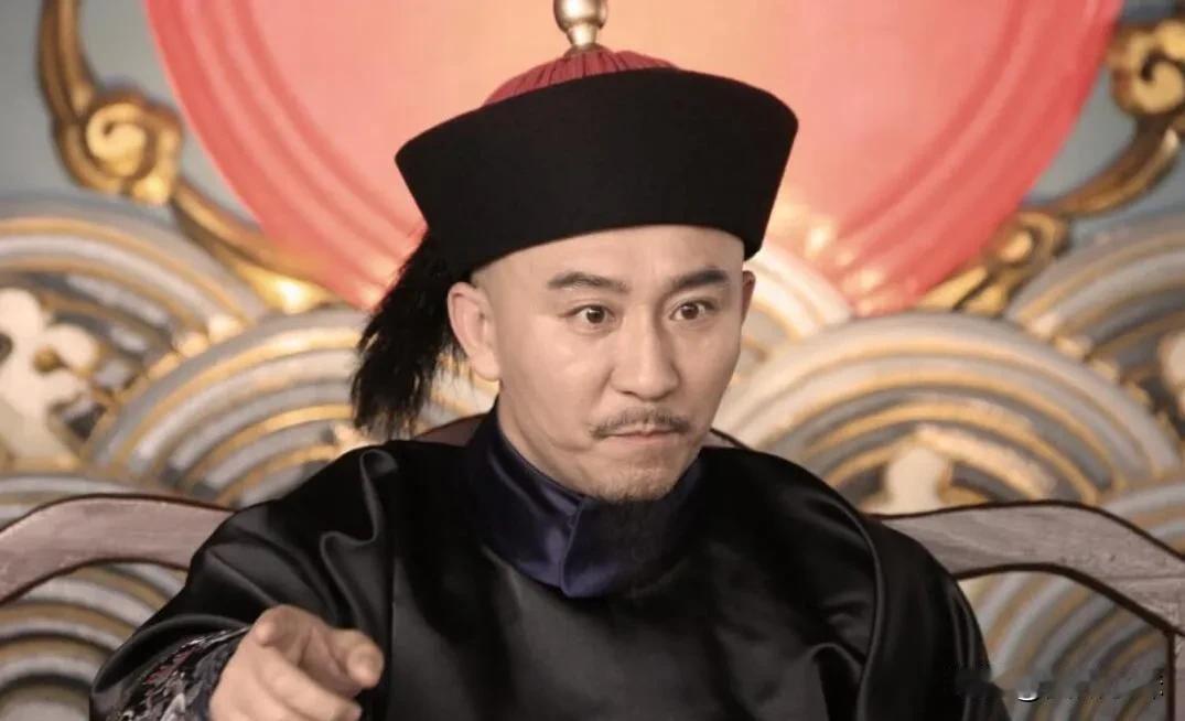 乾隆年间，山东潍县有个恶霸要霸占一个寡妇的女儿，母女俩无依无靠，只能找到县令爷郑