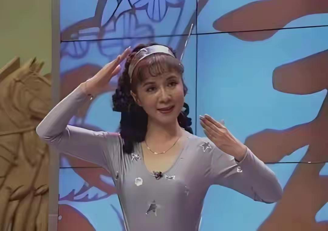 今年春晚很多网友吐槽蔡奶奶的小品《奶奶的最爱》除了一点机器人元素，毫无看点，毫无