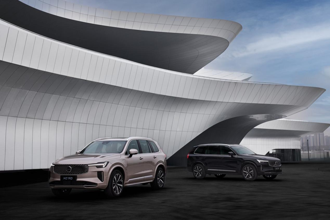 沃尔沃全新XC90限时参考尊享价47.9万起，还有多项权益，对比问界M9怎么选更