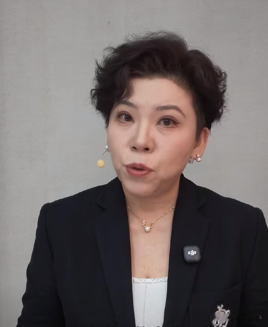 邓亚萍实在是忍不住了，也不藏着掖着了，她聊国乒的梯队建设，实在是直戳国乒痛点。