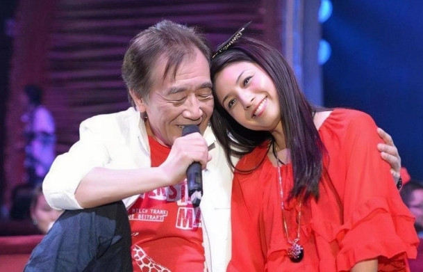 2009年，67岁的张帝娶了女儿的闺蜜张馨茹，女儿瞠目结舌的说：我真心把你当闺蜜