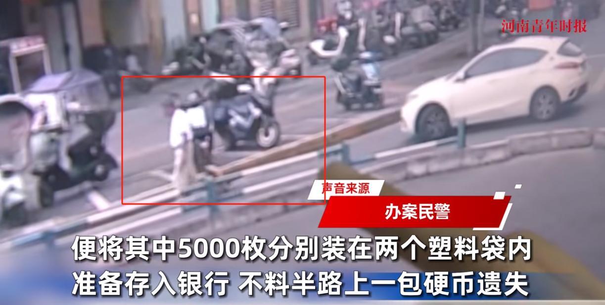 “活久见！”6月13日，重庆，一位65岁的大爷因为家里的钱“太多了”没处放，于是