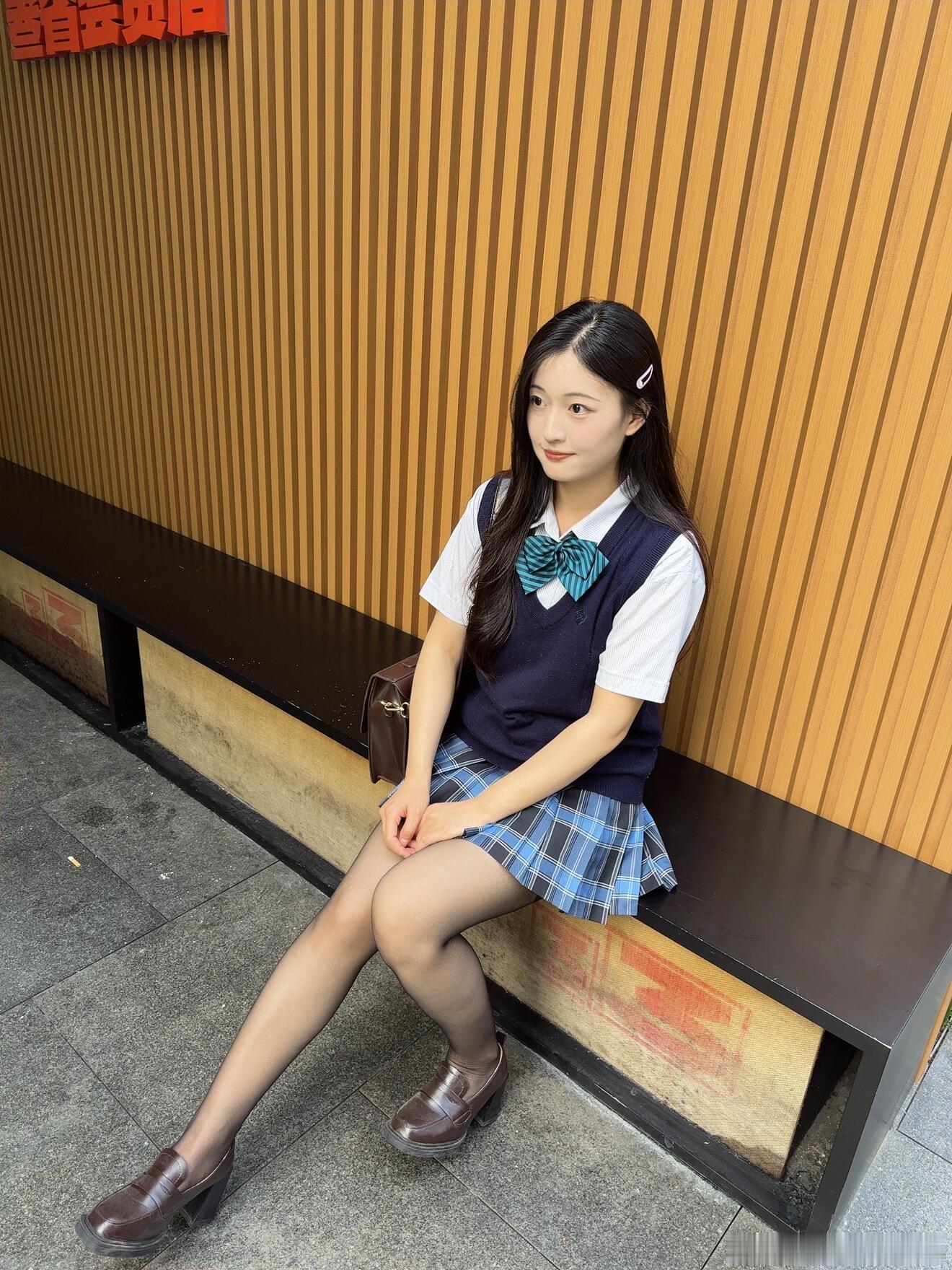 jk私影夏天该配薄黑丝了美女