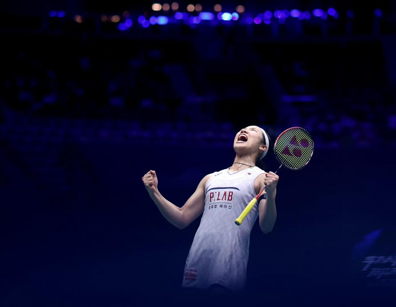 安洗莹第八次击败宫崎有花夺冠！9月6日，在2026超级750中国大师赛女单决赛