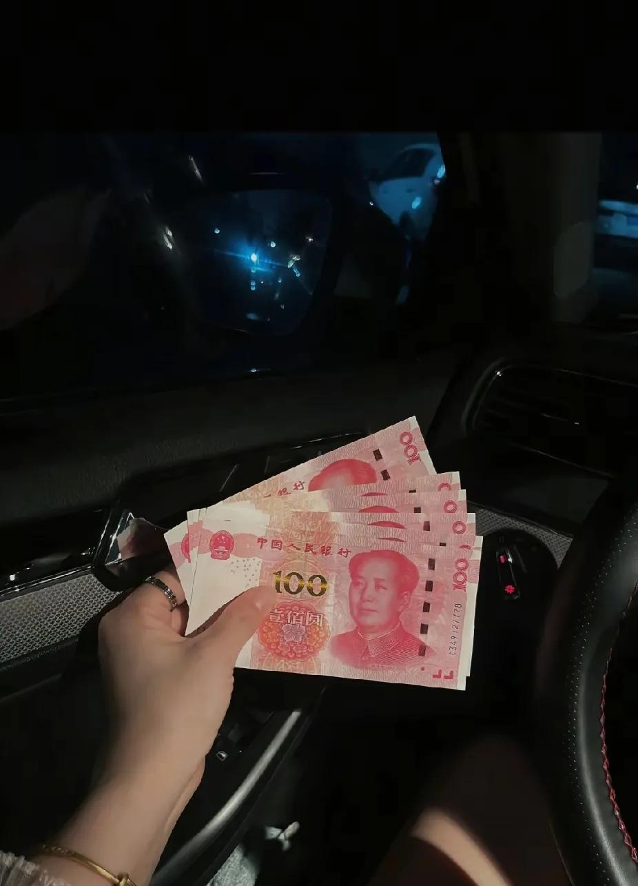 我知道我只是你的其中一个自从认识了你，才知道什么是等待。自从爱上了你，