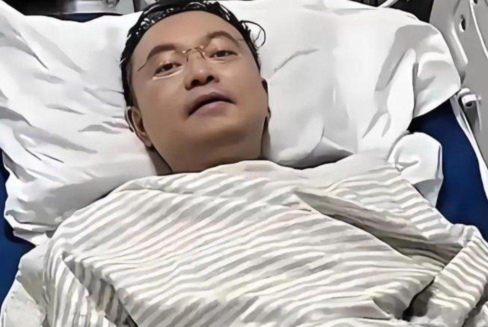 全身只剩眼球能动，蔡磊决定打出最后一张底牌：把大脑连上网！蔡磊太狠了！全身都动不