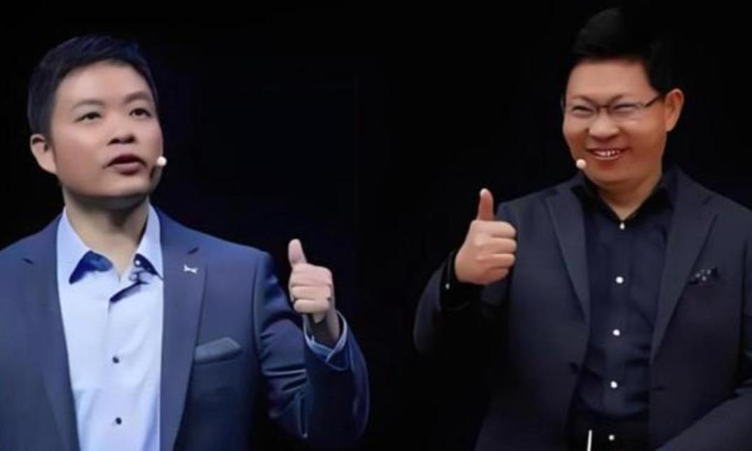 小鹏又跟华为杠上了。近日，在智能电动汽车发展高峰论坛上，华为车BUCEO靳玉志