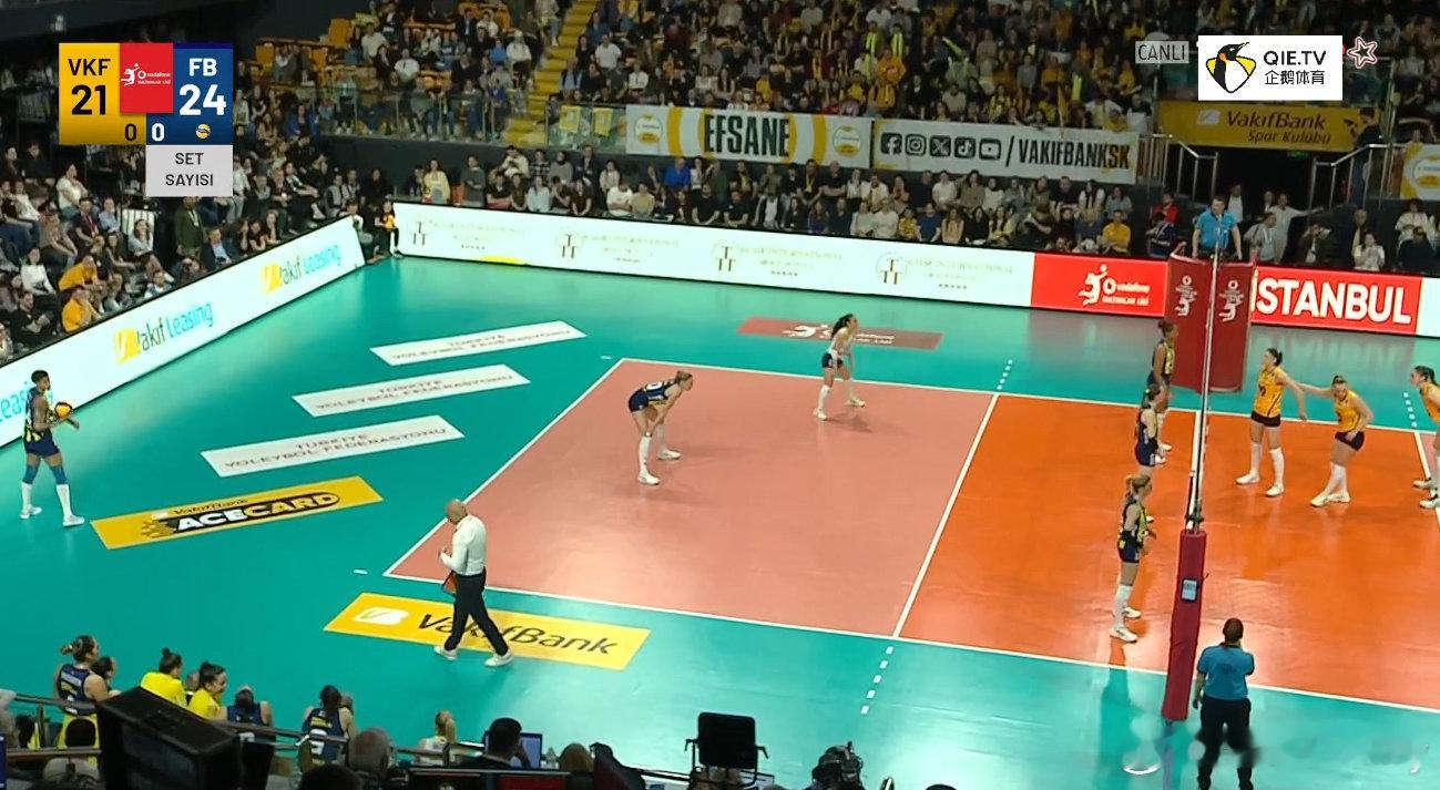 瓦基弗银行第一局23-25费内巴切：巴尔加斯11分（14扣10中1失1拦），费多