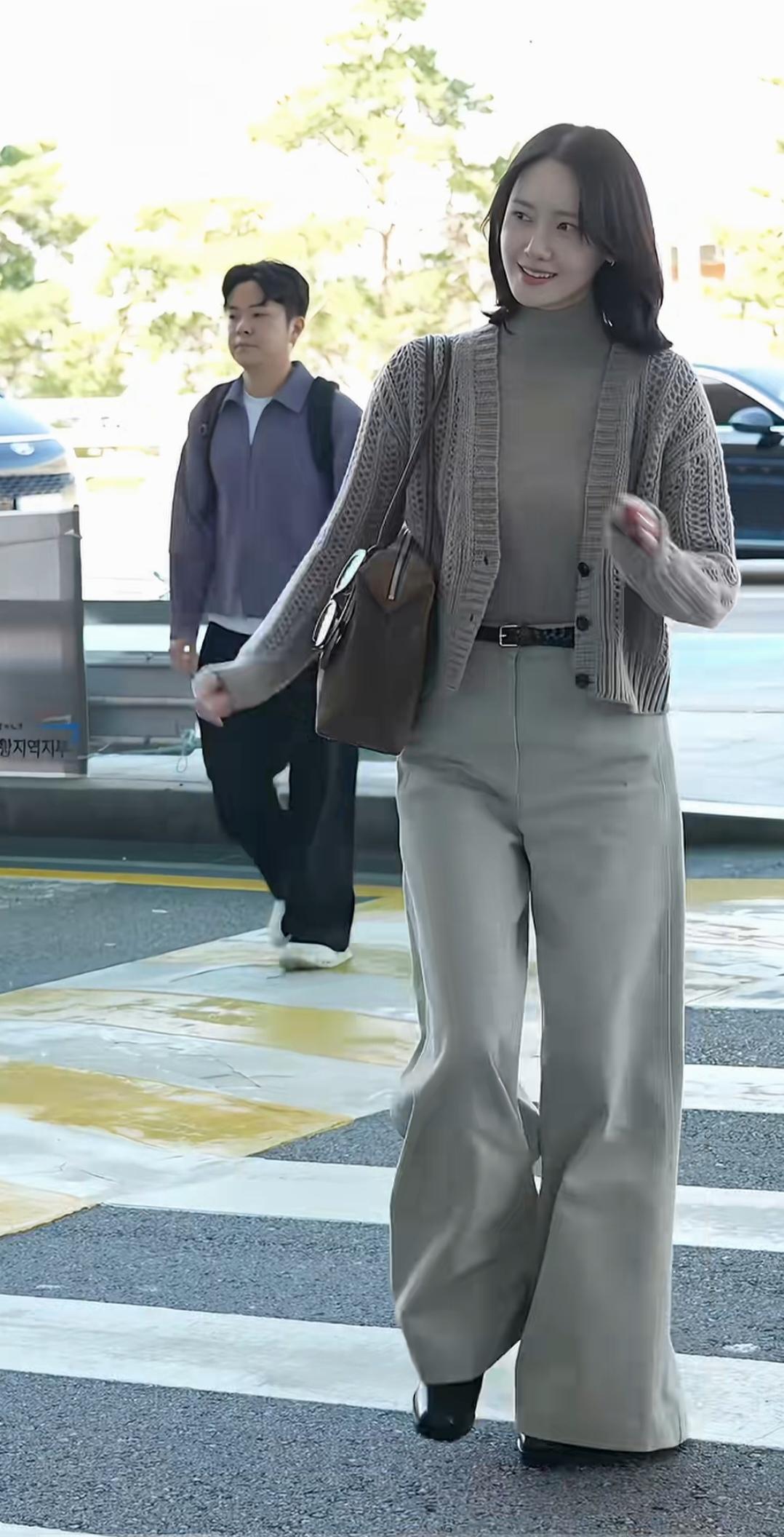 精致中带着松弛感。