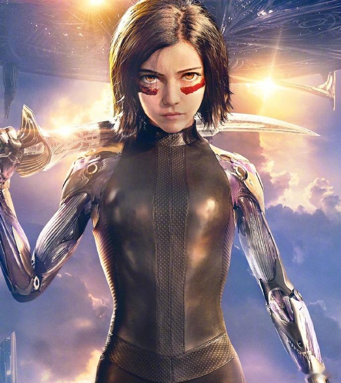 詹姆斯·卡梅隆最新告诉《帝国》杂志：他跟导演罗伯特·罗德里格兹发了血誓，要至少再