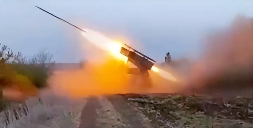 乌克兰政坛连夜大换血，1月9号乌克兰算是乱套了，一边是基辅上空防空警报撕心裂肺，