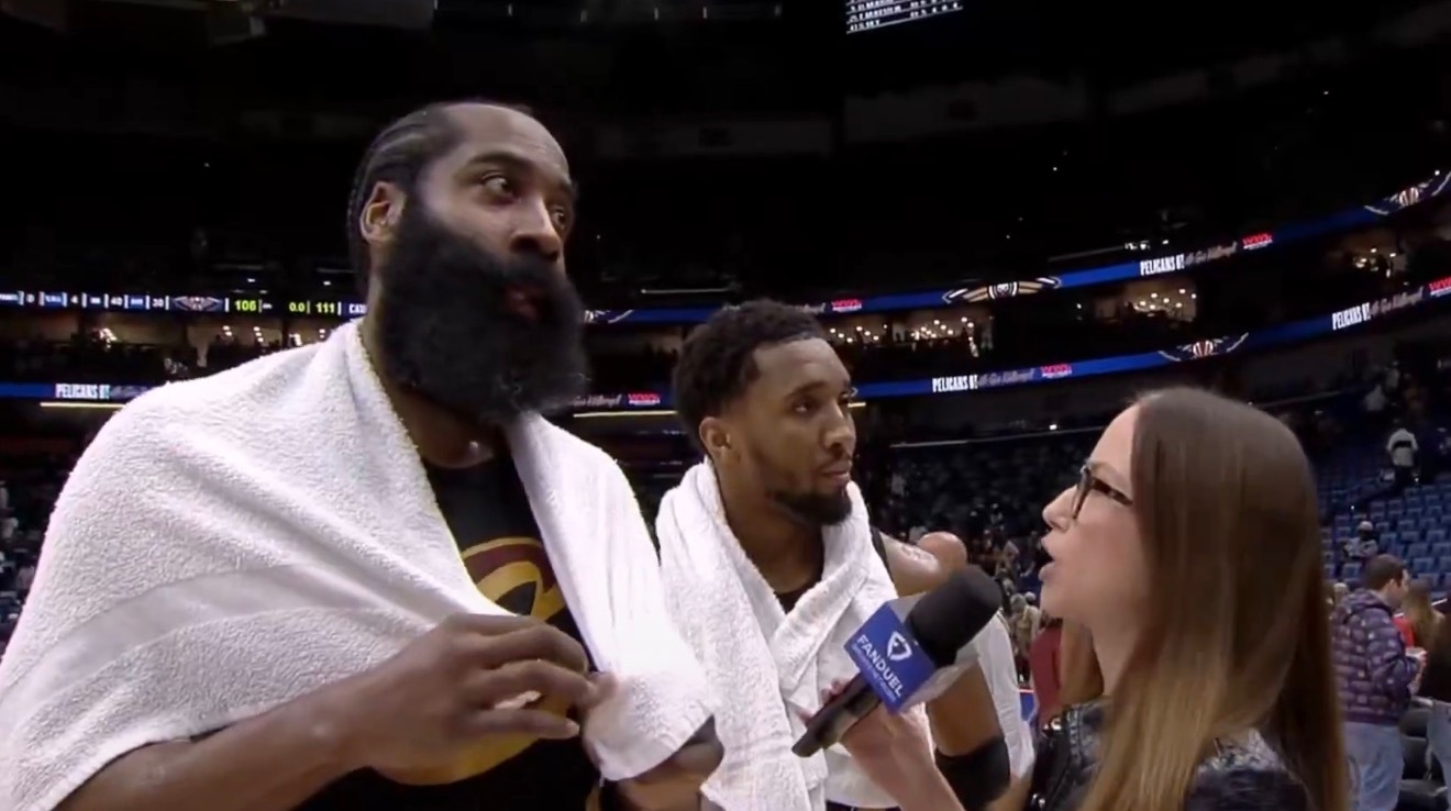 米切尔：“这种关键球，我们已经提前磨合好几个星期了，平时训练练的就是这个，到了比