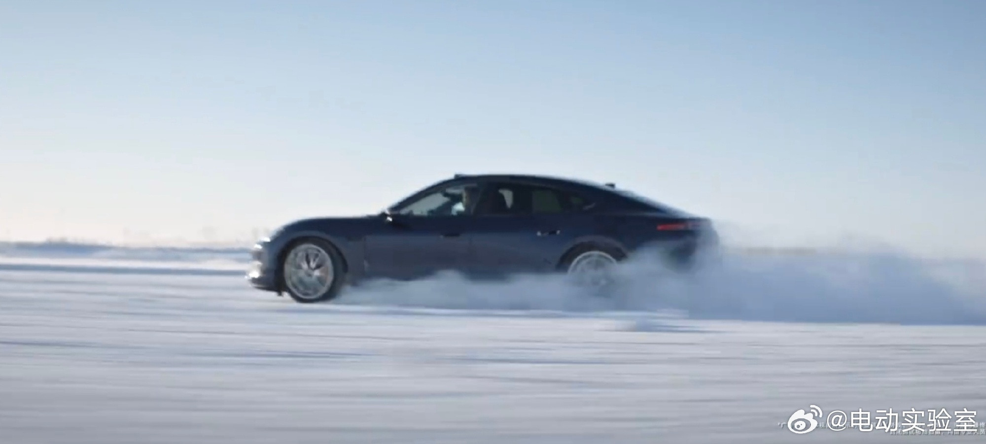 另一边尚界Z7也释放出了最新的实拍曝光了。可以看到整台车的姿态确实有轿跑味道了，