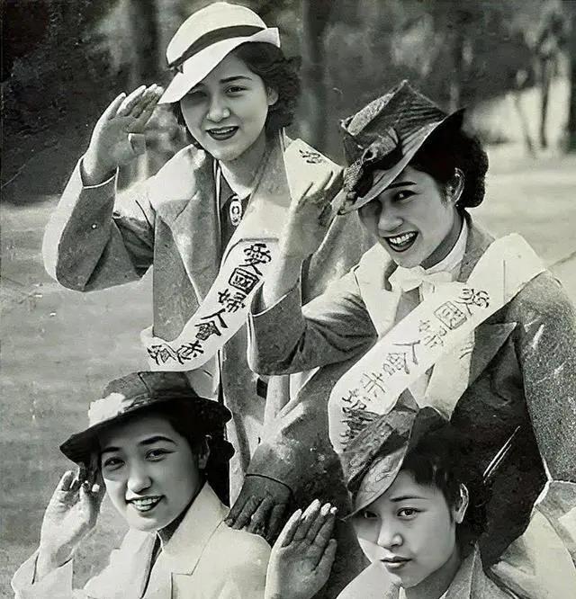 1945年，日本将20万日本慰安妇遗弃在东北，后来至少有11万人嫁给了当地老百姓