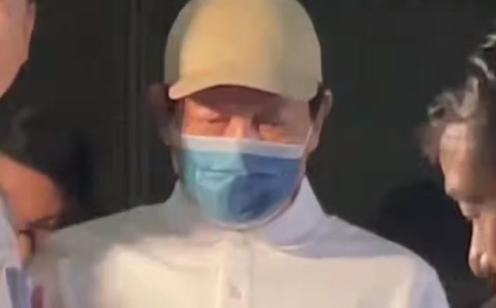 刚刚，涉吞千万政治献金台南前议长郭信良凌晨遭当庭逮捕声押台湾省无党籍台南