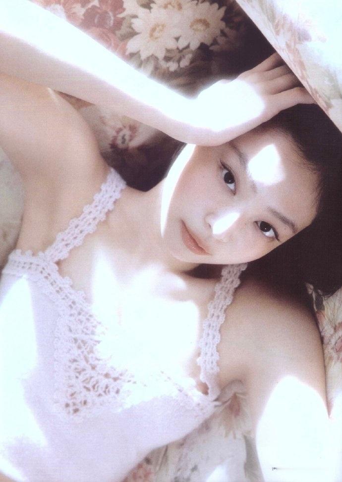 JENNIExxELLEKOREA🍃​​​