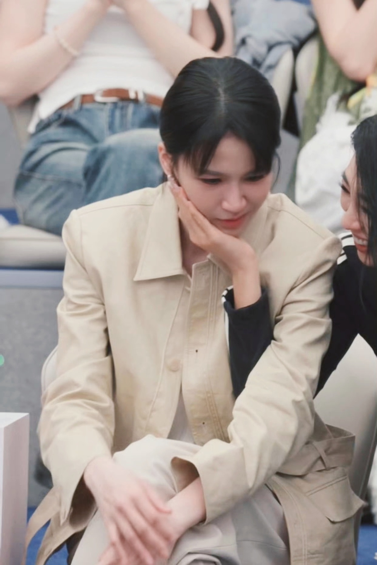 我天呢我现在才知道你们淡慈姐狗味这么重的这两张里面这个小pets竟然是年上吗。。