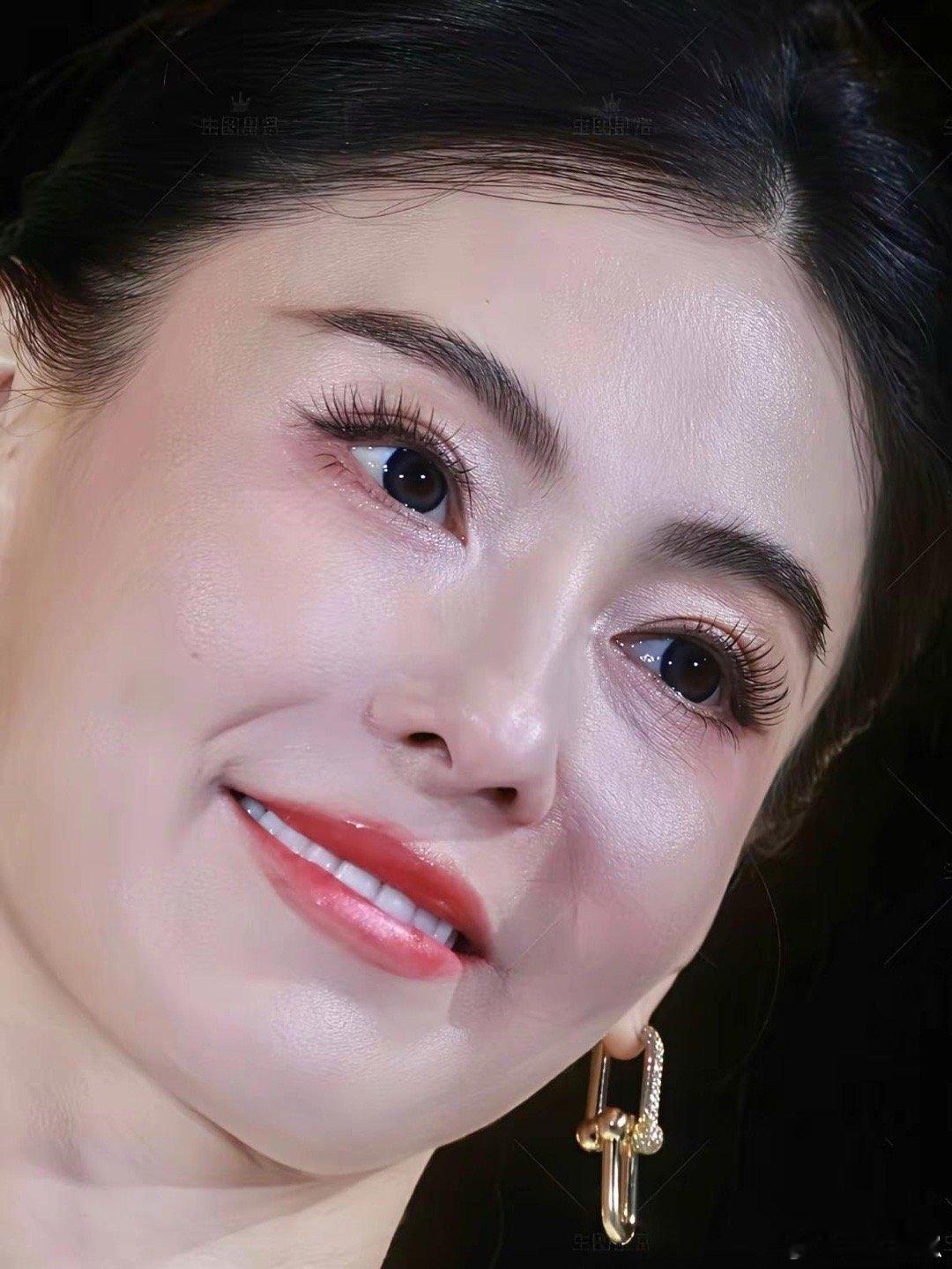 张柏芝的生图也太能打了！皮肤状态好到发光，颜值抗打力直接拉满～