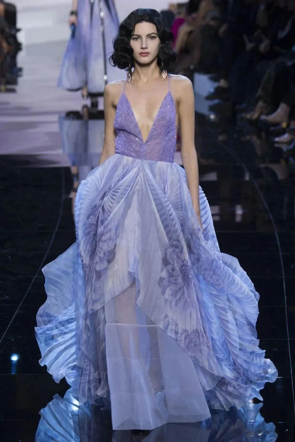 美翻了！谁能抗拒阿玛尼紫？ArmaniPrivé2016春夏高定系列阿玛尼高